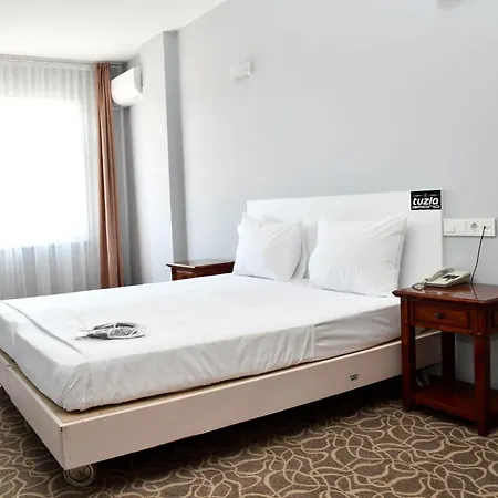 Hotell Tuzla Grand *